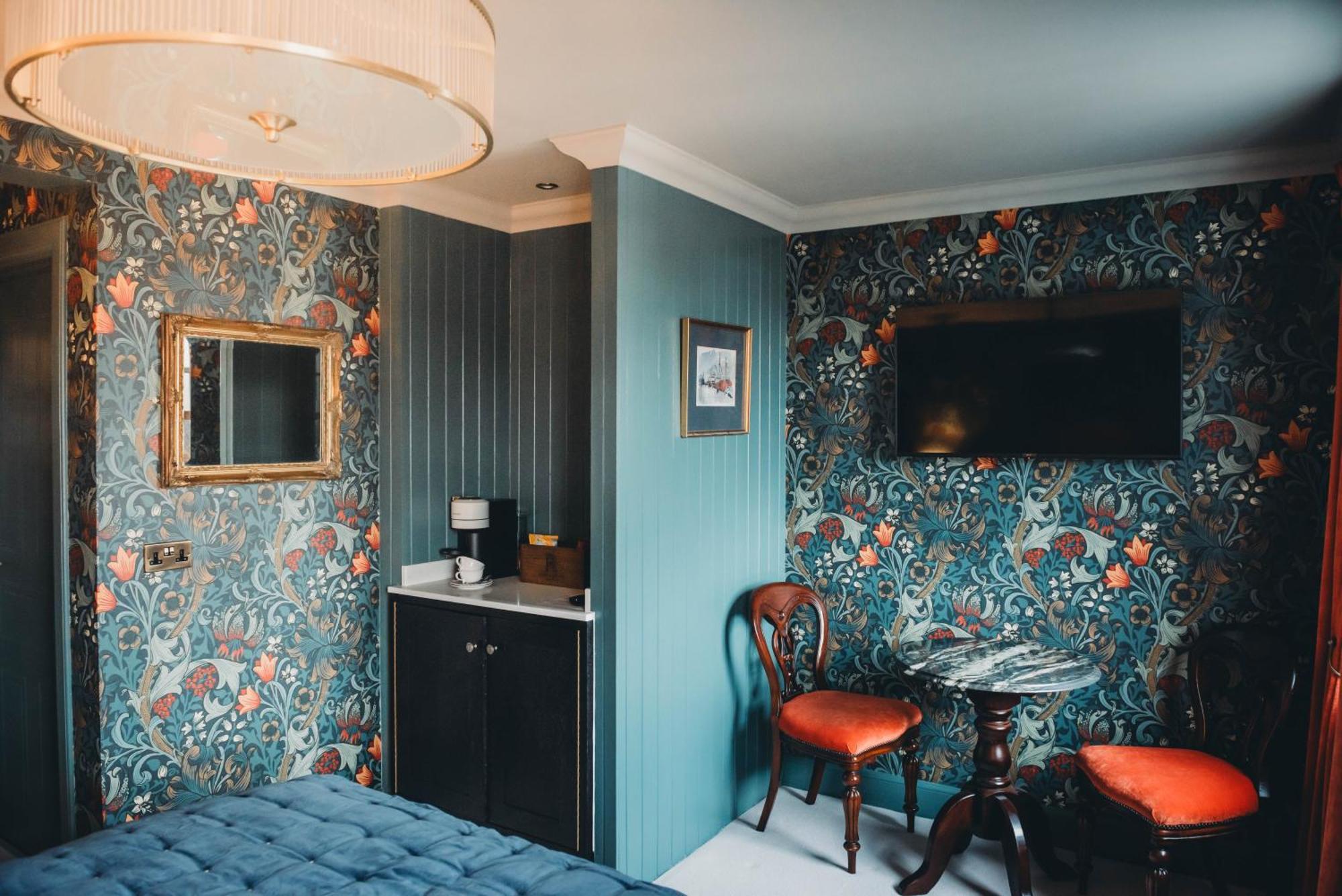 Отель Roslyn House Тобермори Экстерьер фото